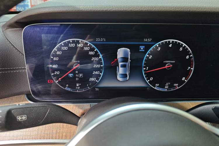Used Mercedes-Benz E-Class 2019 E 200 L Instrument Cluster