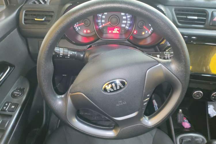 Used Kia K2 2015 Sedan 1.4L MT GLS Steering Wheel