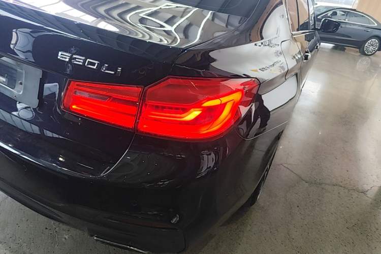 Used BMW 5 Series 2019 Restyled 530Li Luxury Edition M Sport Package
