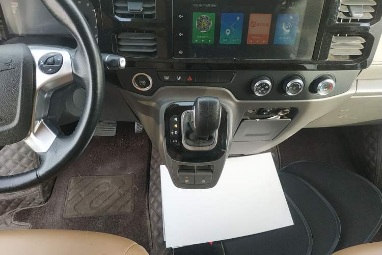 Used Ford Transit Custom 2021 2.2T Automatic Standard Passenger Van Pro Short Wheelbase 7-Seater Mid-Roof Euro VI compliant
