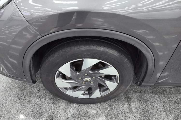 Used GAC Trumpchi GS4 2020 270T Automatic Luxury Smart Connectivity Version Left Front Wheel Hub