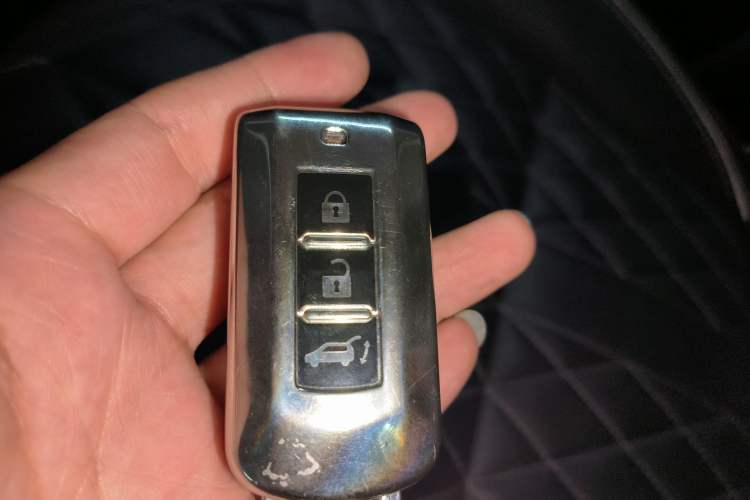 Used Mitsubishi Outlander 2020 2.4L 4x4 Zhi Xiang Edition 5 Seats