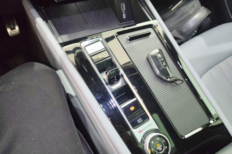 Used Volkswagen Teramont X 2024 380TSI Four-Wheel Drive Longxiang Edition Gear Lever