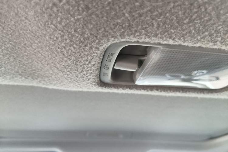 Used Nissan Sylphy 2018 1.6XV CVT Deluxe Edition Headliner