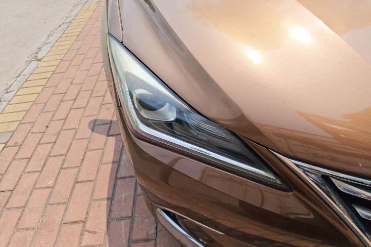 Used CHANGAN Eado 2018 1.6L GDI Manual Fashion Edition Right Front Headlight