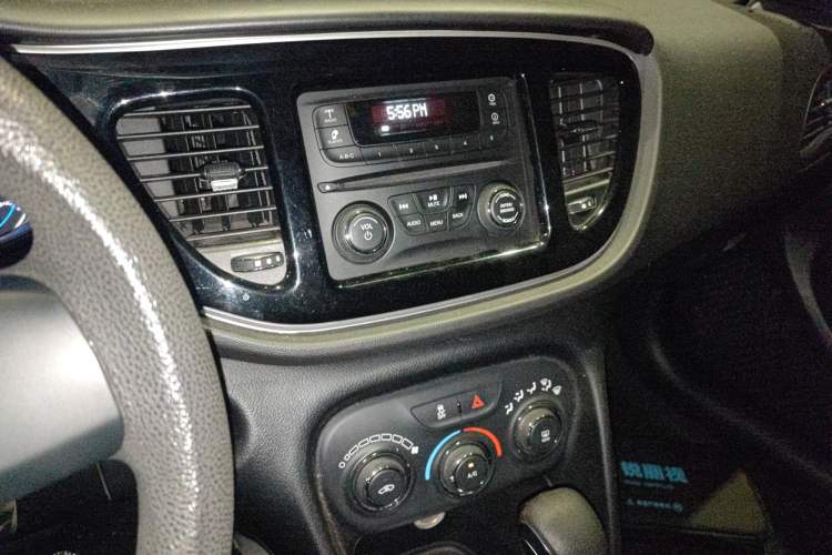 Used Fiat Viaggio 2015 1.4T Automatic Enjoyment Edition Audio And AC Panel