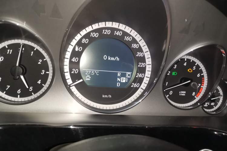 Used Mercedes-Benz E-Class 2010 E 300 L Fashion Model
