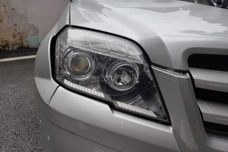 Used Mercedes-Benz GLK-Class 2011 GLK 300 4MATIC Fashion Model Right Front Headlight