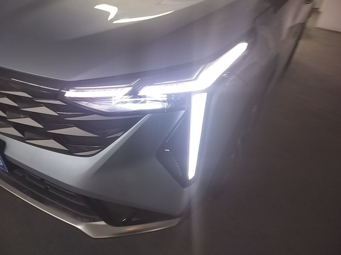 Geely Auto Emgrand X7 Sport 2024 1.5TD Smart Connect+ — снимка 8