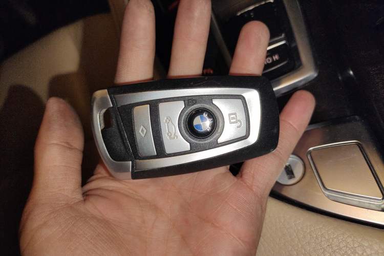 Used BMW 5 Series 2014 525Li Leading Model Vehicle Key