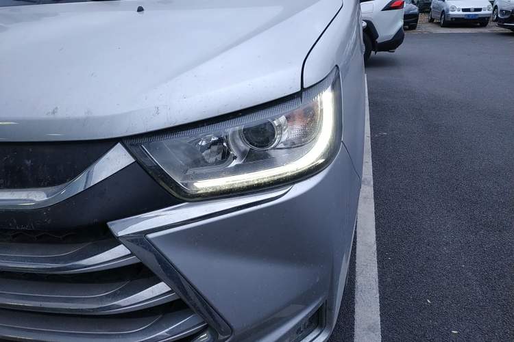 Used JAC Refine M4 2022 2.0 TGDI Automatic Business Edition
