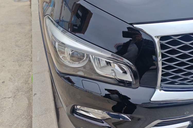 Used Infiniti QX80 2016 5.6L 4WD
