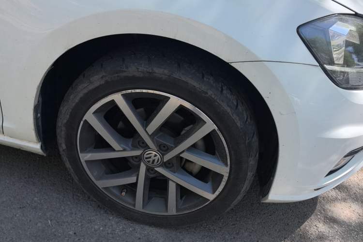 Used Volkswagen Golf 2018 230TSI Automatic Luxury Version
