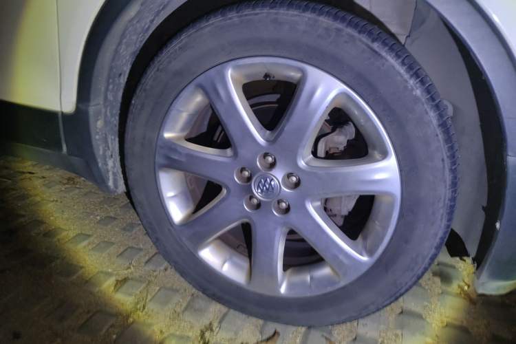 Used Buick Encore 2015 1.4T Automatic Two-Wheel Drive Urban Elite Version
