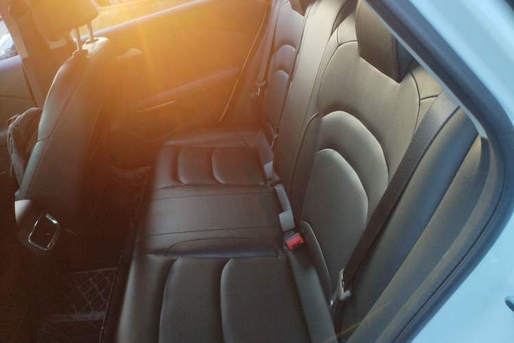 Used Chevrolet Monza 2019 Redline 320T Dual-Clutch Sporty Version China VI Standard Left Rear Seat