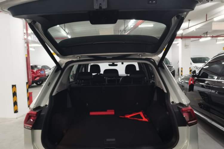 Used Volkswagen Tiguan L 2021 330TSI Automatic Two-Wheel Drive R-Line Flagship Edition
