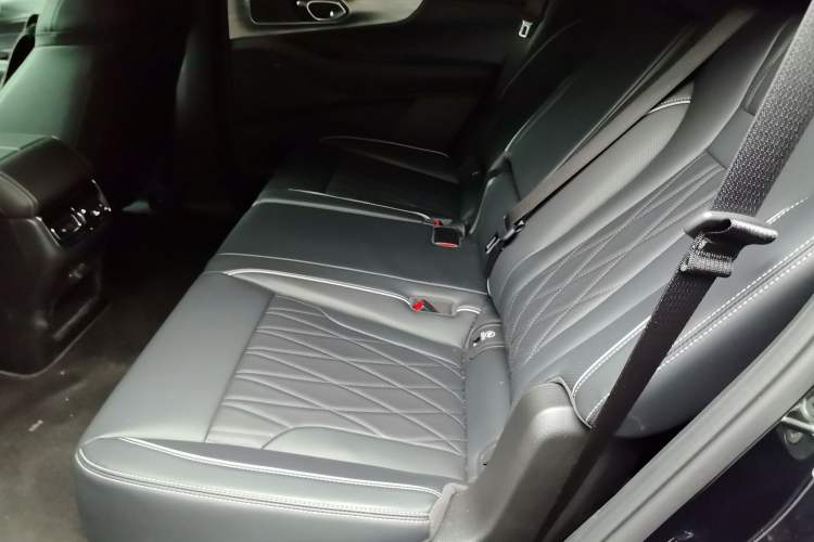 Used GAC Trumpchi GS8 2025 Linghang Series 2.0 TGDI Four-Wheel-Drive Luxury Edition 5 Seats
