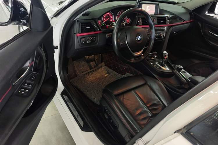 Used BMW 3 Series 2013 316i Sport Design Package
