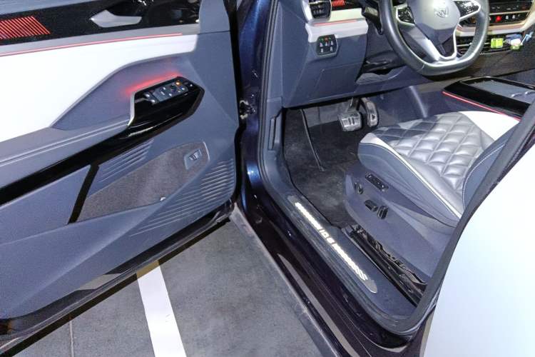 Used Volkswagen ID.6 CROZZ 2021 Revised Version Long-Range PRO Edition