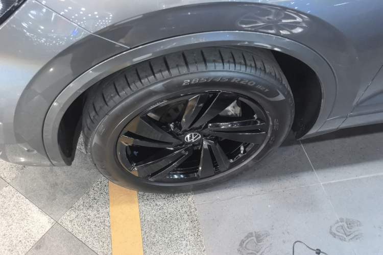 Used Volkswagen Touareg 2021 3.0 TSI Luxury Edition Black Diamond Sport Package