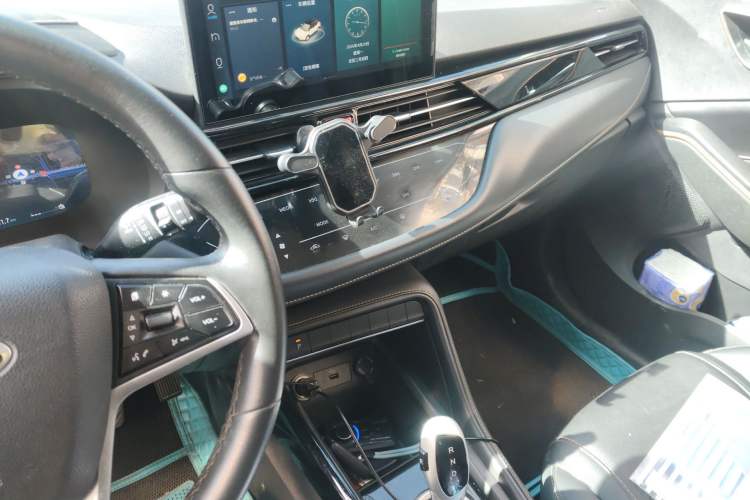 Used JAC Group iEVS4 2019 Luxury Smart Connectivity Model