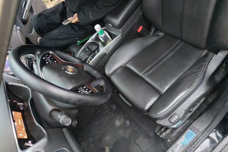 Used Cadillac SRX 2013 3.0L Elite Model
