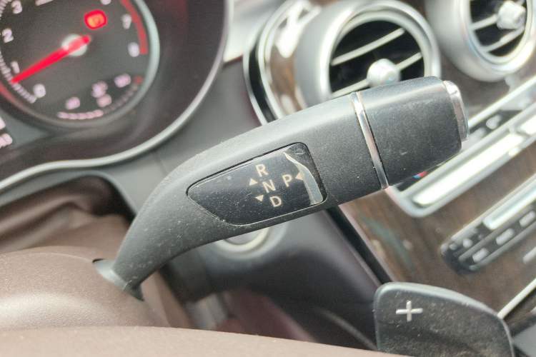 Used Mercedes-Benz GLC 2016 GLC 260 4MATIC Luxury Model