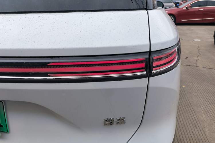 Used Nio ES8 2026 Model 6-seat Executive Luxury Edition Right Rear Taillight