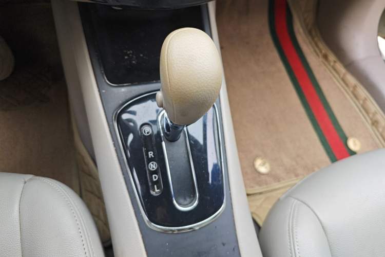 Used Nissan Tiida 2011 1.6L CVT Comfort Model Gear Lever