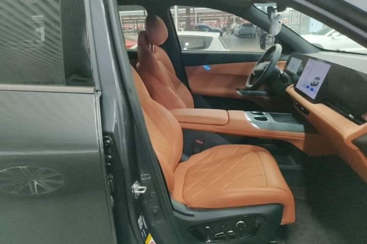 Used Changan CS75 PLUS 2025 4th Generation UItra 2.0T New Blue Whale Engine – Wind Style
