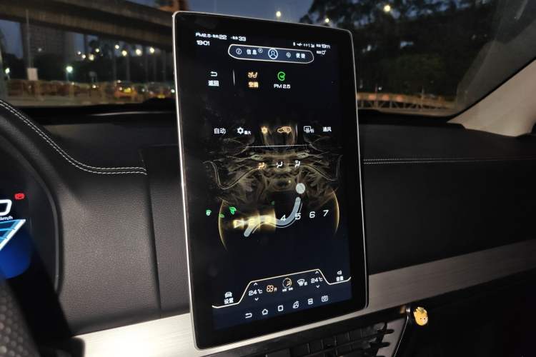 Used BYD Tang 2019 2.0T Automatic SmartConnect Luxury Version 5 Seats China VI Standard
