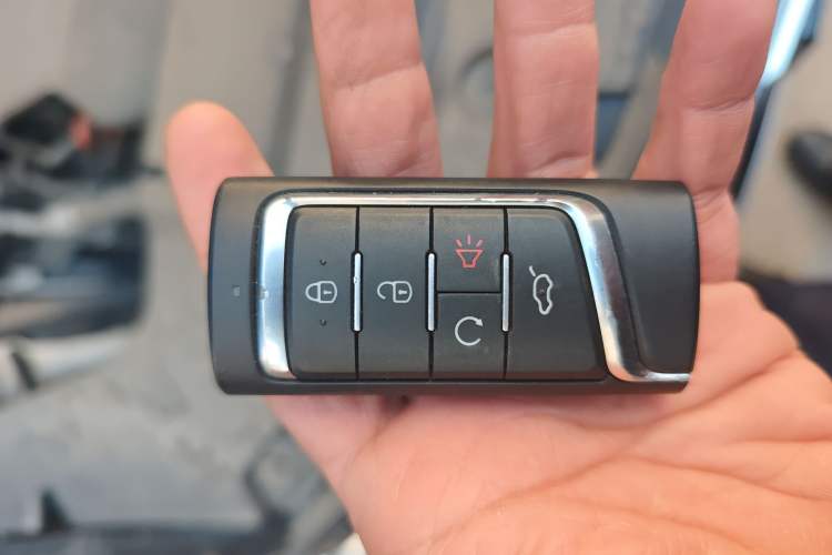 Used GAC Trumpchi GS8 2017 320T Two-Wheel Drive Luxury Smart Connectivity Version (7 Seats)