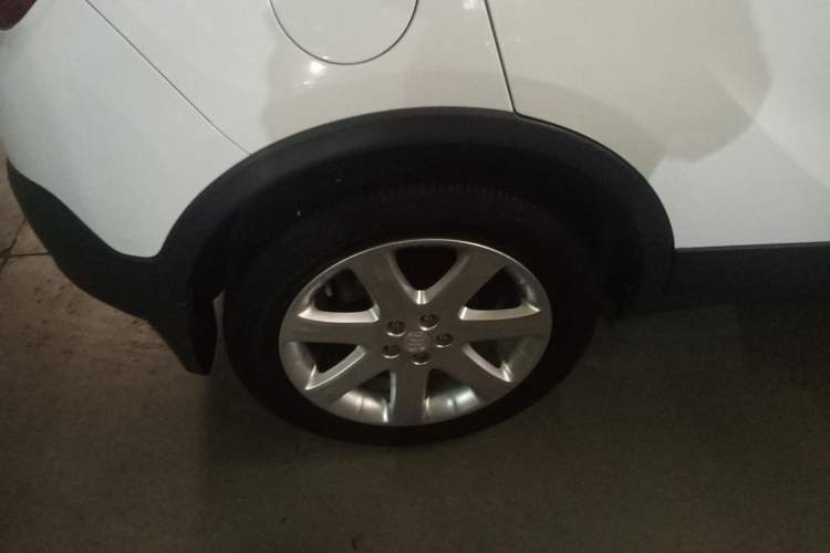 Used Buick Encore 2014 1.4T Automatic Two-Wheel Drive Urban Elite Model Right Rear Wheel Hub