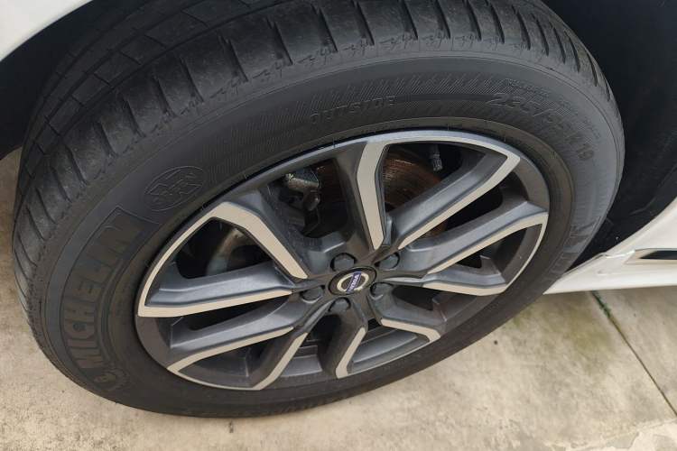 Used Volvo XC60 2017 T5 AWD Smart Upgrade Edition
