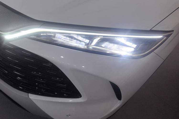 Used BYD Song L DM-i 2025 Intelligent Driving Version 160 km Beyond-Range Type
