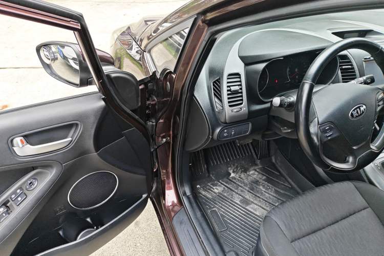 Used Kia K3S 2014 1.6L Automatic GLS Driver Seat