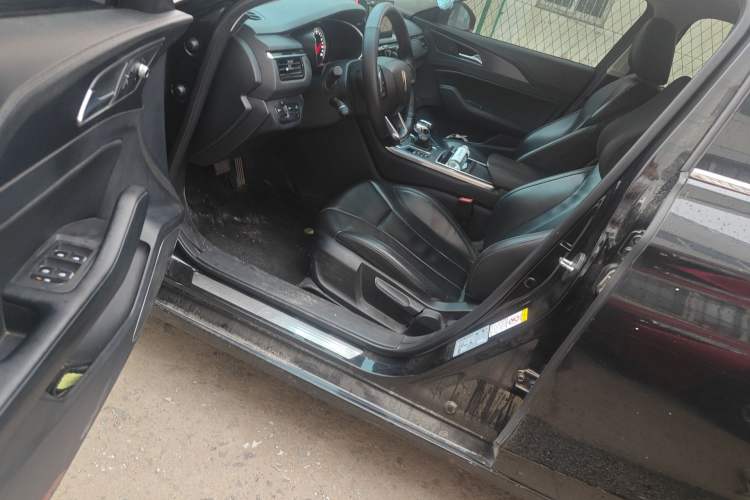 Used Hongqi H5 2022 Classic Model Facelift 1.5T DCT Qiyun Edition Driver Seat