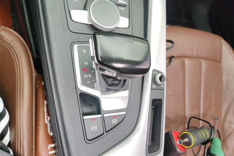 Used Audi A4L 2018 30th Anniversary Edition 40 TFSI Fashion Model
