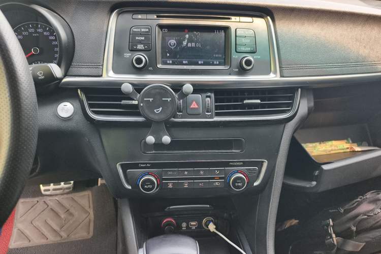 Used Kia K5 2016 2.0L Automatic LUX Audio And AC Panel