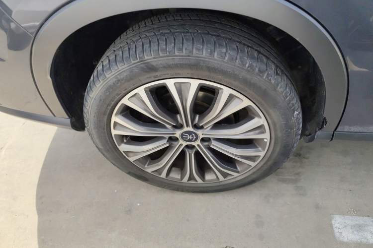 Used BYD Song Pro New Energy 2019 DM 1.5T Four-Wheel Drive Performance Edition Deluxe Model Exterior 5