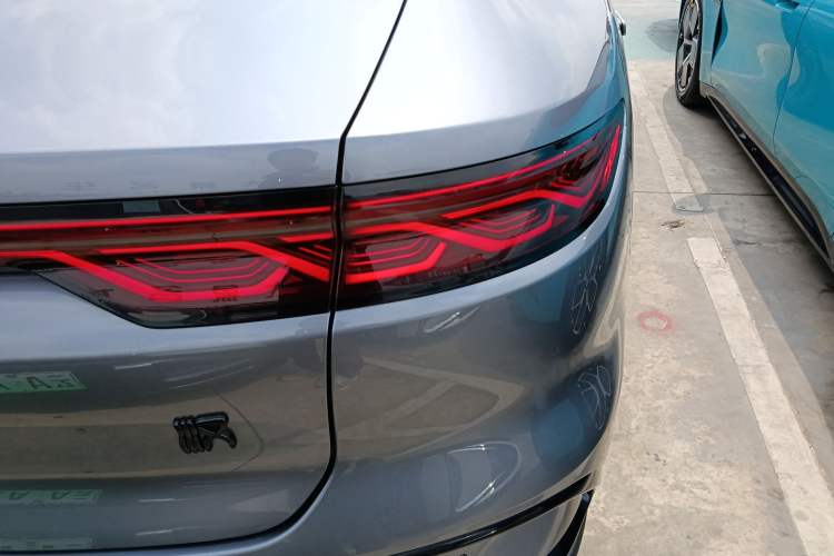 Used BYD Han 2023 EV Champion Edition 506KM Front-Wheel-Drive Premium Model
