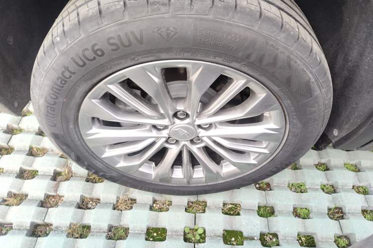 Used Cadillac XT4 2024 28T Two-Wheel-Drive Luxury Version