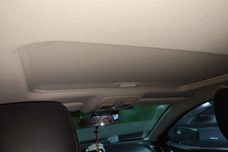 Used Mazda 3 Axela 2019 Cloud-Controlled Sedan 1.5L Automatic Luxury Model China VI Standard Headliner