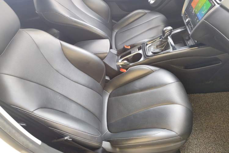 Used Roewe i5 2020 1.5L Automatic 4G Connected Leading Intelligent Driving Edition