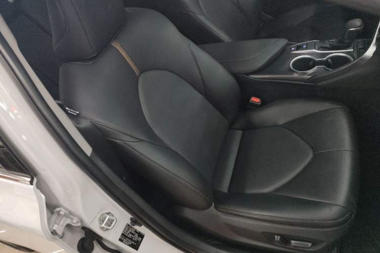 Used Toyota Camry 2023 2.0G Luxury Edition