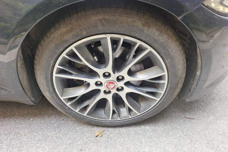 Used Jaguar XF 2015 XF 2.0T Luxury Edition