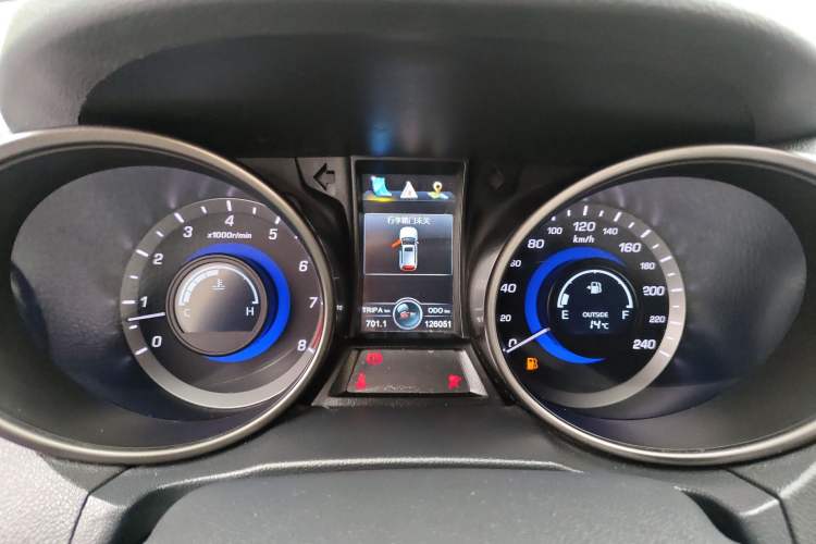 Used CHANGAN CS75 2016 2.0L Manual Luxury Version China V Standard Instrument Cluster