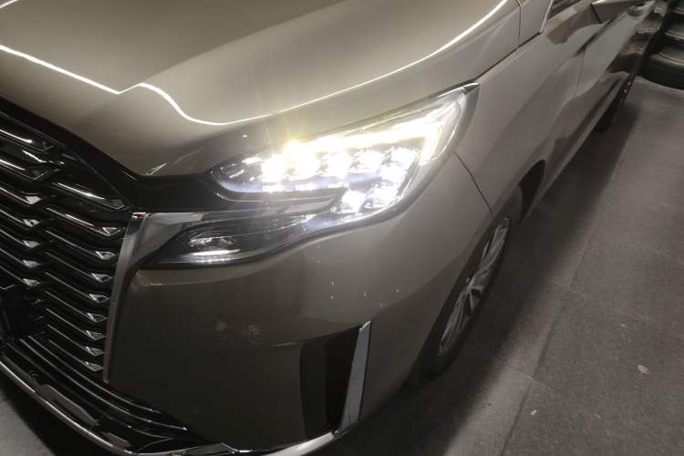 Used Buick GL8 2020 ES Land Cruiser 653T Comfort Edition