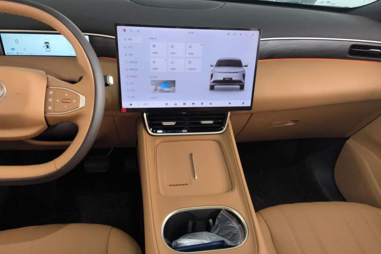 Used Dongfeng Aeolus Aeolus L8 2025 Model 185KM Dream Edition