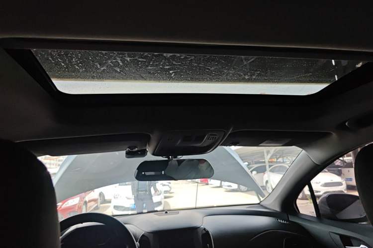 Used Chevrolet Cruze 2018 320 Automatic Pioneer Sunroof Edition
